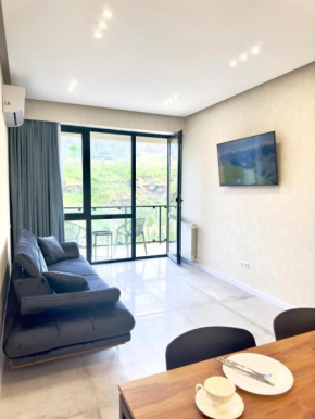 Green City Apartment